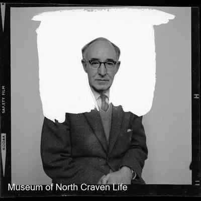 negative, sheet film - Portrait : Man with spectacles