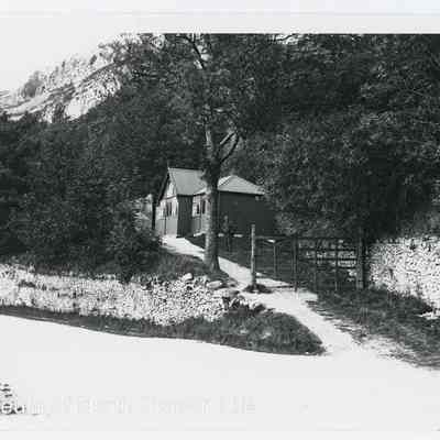 photograph, b&w - Giggleswick Scar : Golf House (Buckhaw Brow)