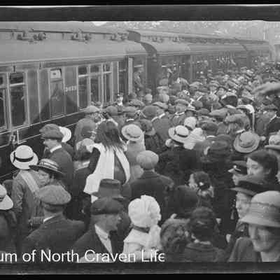negative, sheet film - Kitchener's Army 1914 Settle leaving Station 3 of 15