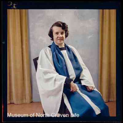 negative, sheet film - Portrait : Cleric in robes