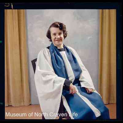 negative, sheet film - Portrait : Cleric in robes