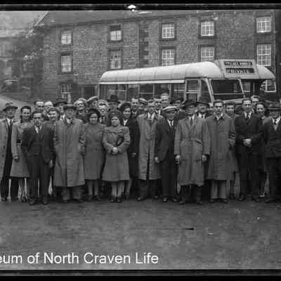 negative, sheet film - Settle Group (Wallace Arnold Bus Trip) 1949 2 of 3