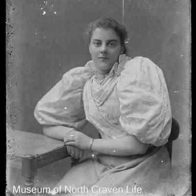 negative, glass plate - Portrait : Miss Nellie Abbotson, Long Preston, 1896