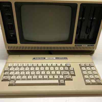1983- TRS 80 Model 4P