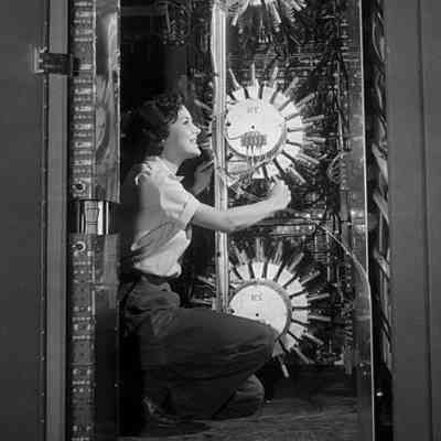 1955- UNIVAC, Magnetic Drum Memory