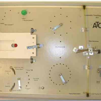 1963- Automatic Teaching Computer Kit from the Library of Science