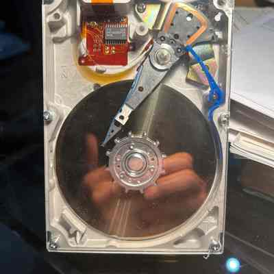1990- Quantum Maverick Pro Drive in Acrylic Case (11/2024)