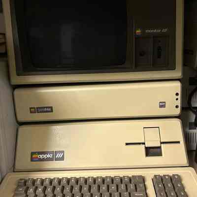 1980- Apple III + Profile (2/2024)