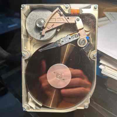1987- Seagate ST-157A Hard Drive in Acrylic Case (11/2024)