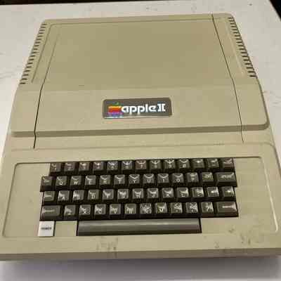 1977- Apple II