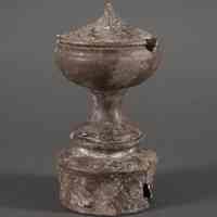 Urn