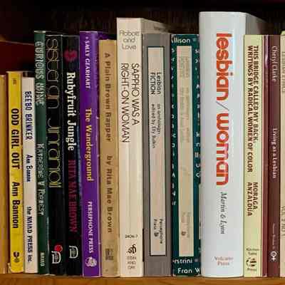 Books & Pamphlets - catalogued with Collectorz.com