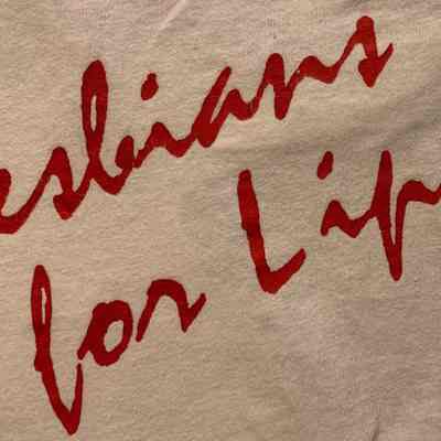 Lesbians for Lipstick!