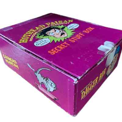 Hothead Paisan — the "Homicidal Lesbian Terrorist" booster bar - candy bars sold in 2002 -- came in boxes such as this