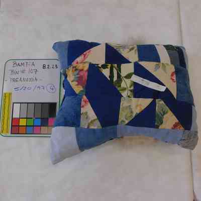 Pillow (Half-Square Triangles)