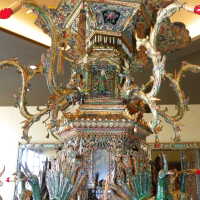          Golden Room picture number 240
