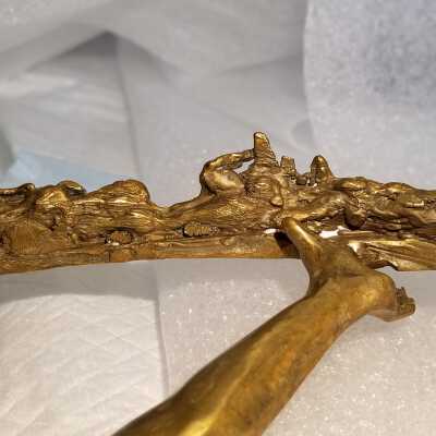 Close up of corrosion: Heavy corrosion encrustation