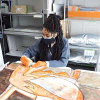          Seated female figure picture number 15
