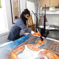          Seated female figure picture number 26
