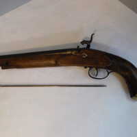          Pistol picture number 32
