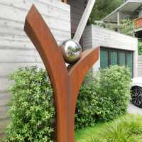 Y Sculpture