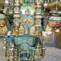          Golden Room picture number 139
