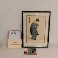          Japanese woman holding box picture number 4
