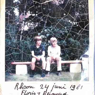 1981-06-24 Floris (10 jaar) en Reinoud (8 jaar) op Rhoon.
