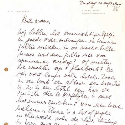 1986-08-10 ADD brief aan ouders met quotes van Waugh en v. Bella v.Zuylen