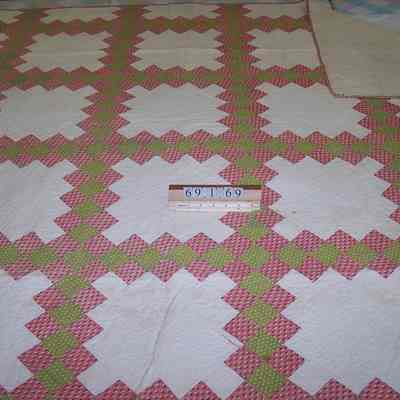 Double Irish Chain Quilt