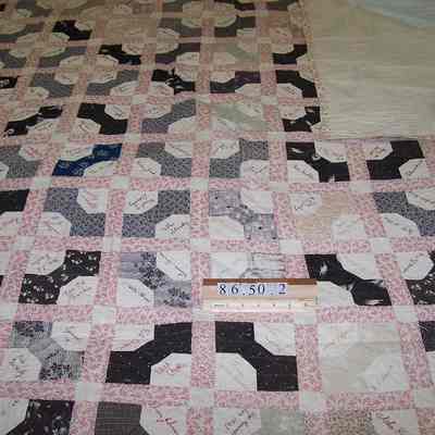 Bowtie Signature Quilt