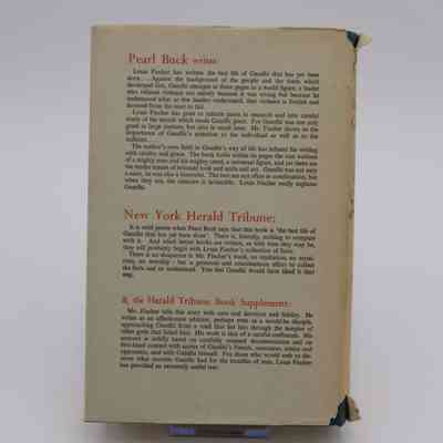 Back Cover of “The Life of Mahatma Gandhi”: The back cover of “The Life of Mahatma Gandhi” has excerpts from three separate endorsements for the book.