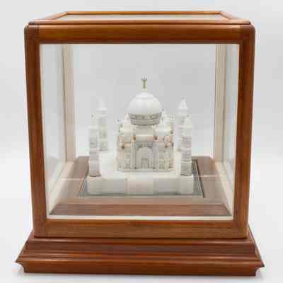 Taj Mahal Lamp in Wood-Framed Glass Case