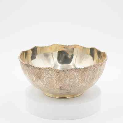 Medium-Sized Etched Silver Bowl with Scalloped Edge