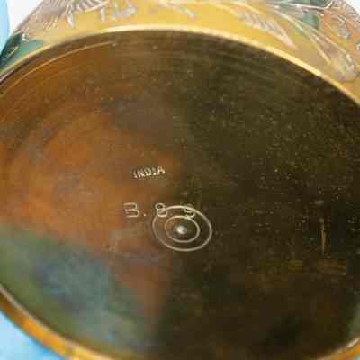 Bottom of ashtray: "India" and "B.89," are engraved into the bottom.