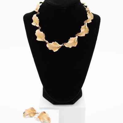 Gold Leaf-Shaped Necklace and Earrings with Diamonds at Each Stem