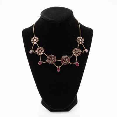 Queen Victoria Gold and Garnet Necklace with Flower-Shaped Design