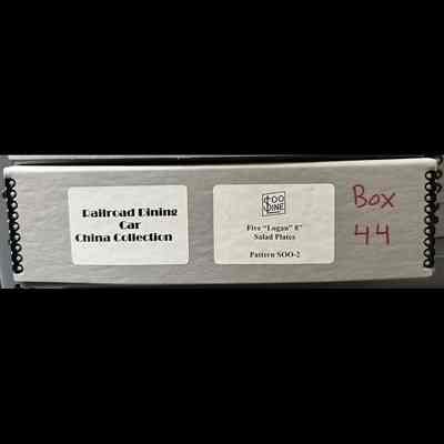 Railroad Dining Car China Collection. Box 44. Five "Logan" 8"
Salad Plates
Pattern SOO-2