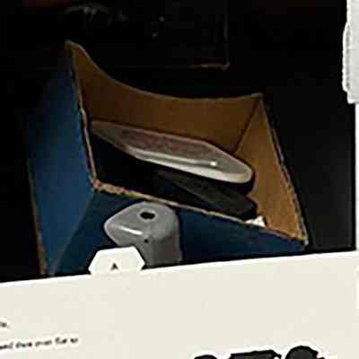 Miscellaneous contents (office supplies?)