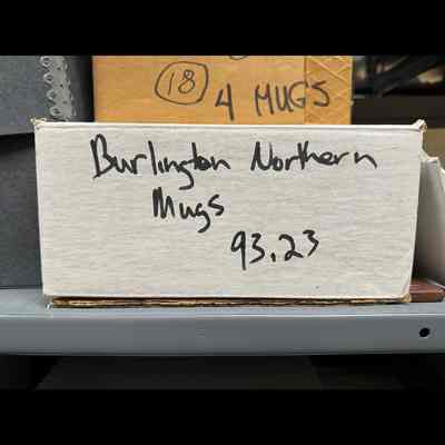 Burlington Northern Mugs. 93.23.