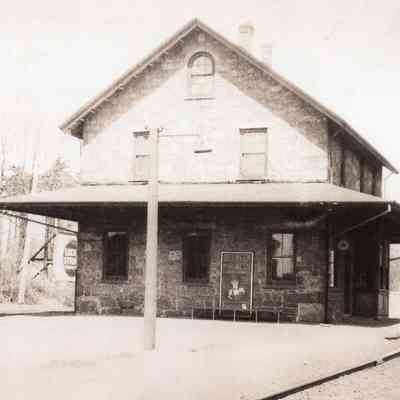 Railroads - New Haven Railroad Station - Avon, MA - 1928