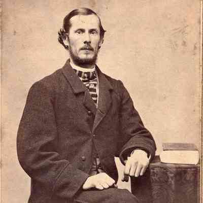 People - Leach - Thomas Leach