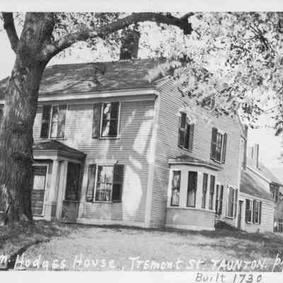 Taunton - Old Houses - William Hodges House, 1730