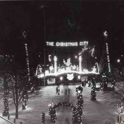 Taunton - Taunton Green - Christmas Display - 1951