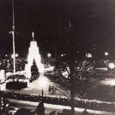 Taunton - Taunton Green - Christmas Display - 1945