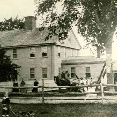 Norton - Seneca Lincoln House - Taunton Avenue