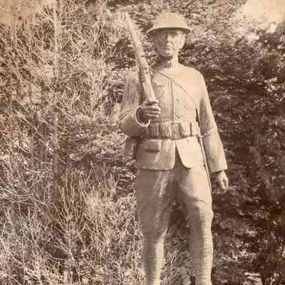 Statues and Monuments - Doughboy Statue - 1937