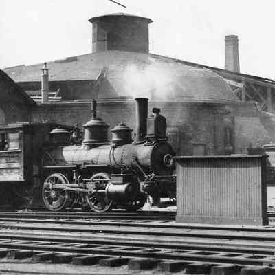 Railroads - New Haven Railroad Roundhouse - 1899
