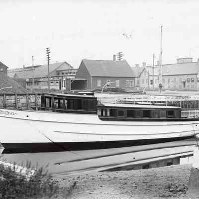 Taunton River - West Water & Fifth Streets - Weir Village