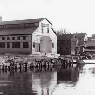 Taunton River - Browns Boat Yard - 1910 - East Water Street